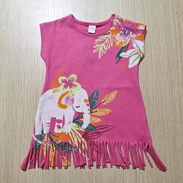 Blusa Fucsia Con Flecos.