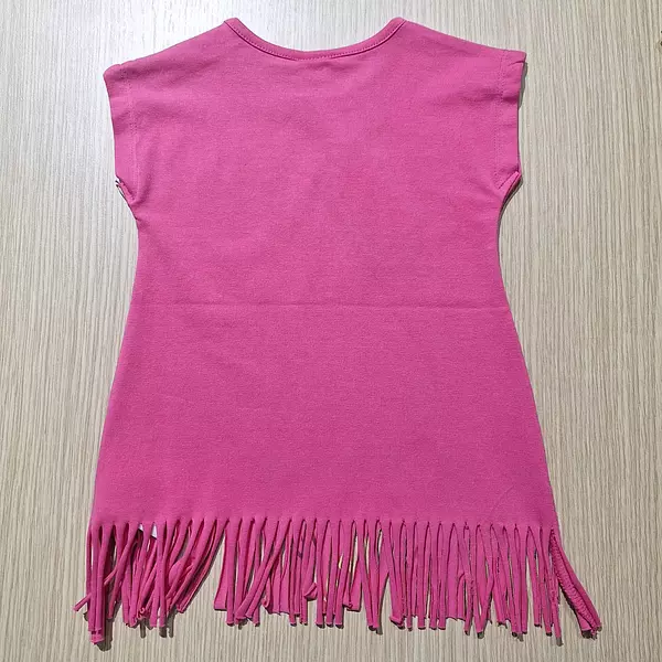 Blusa Fucsia Con Flecos.